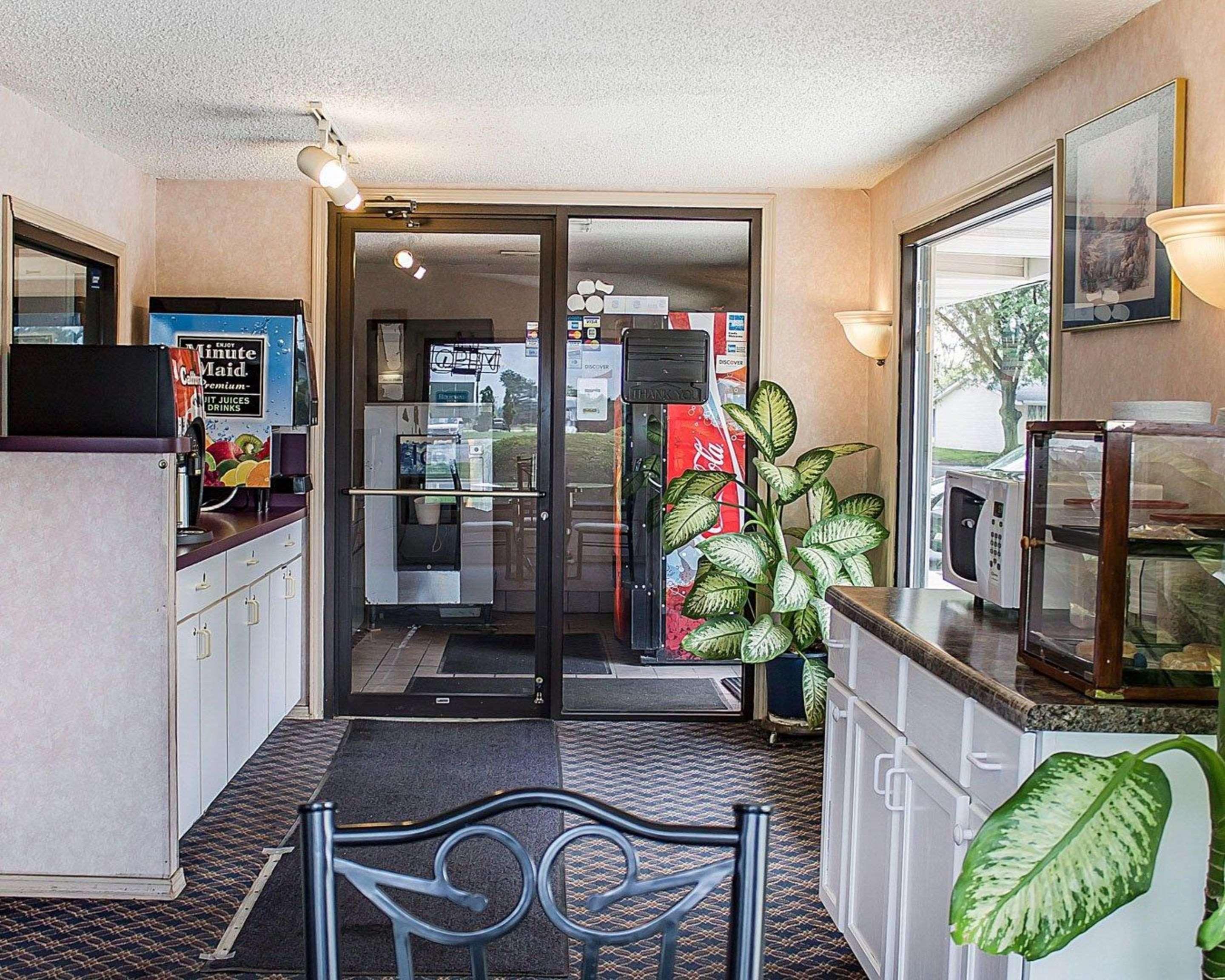 Rodeway Inn Финдли Экстерьер фото